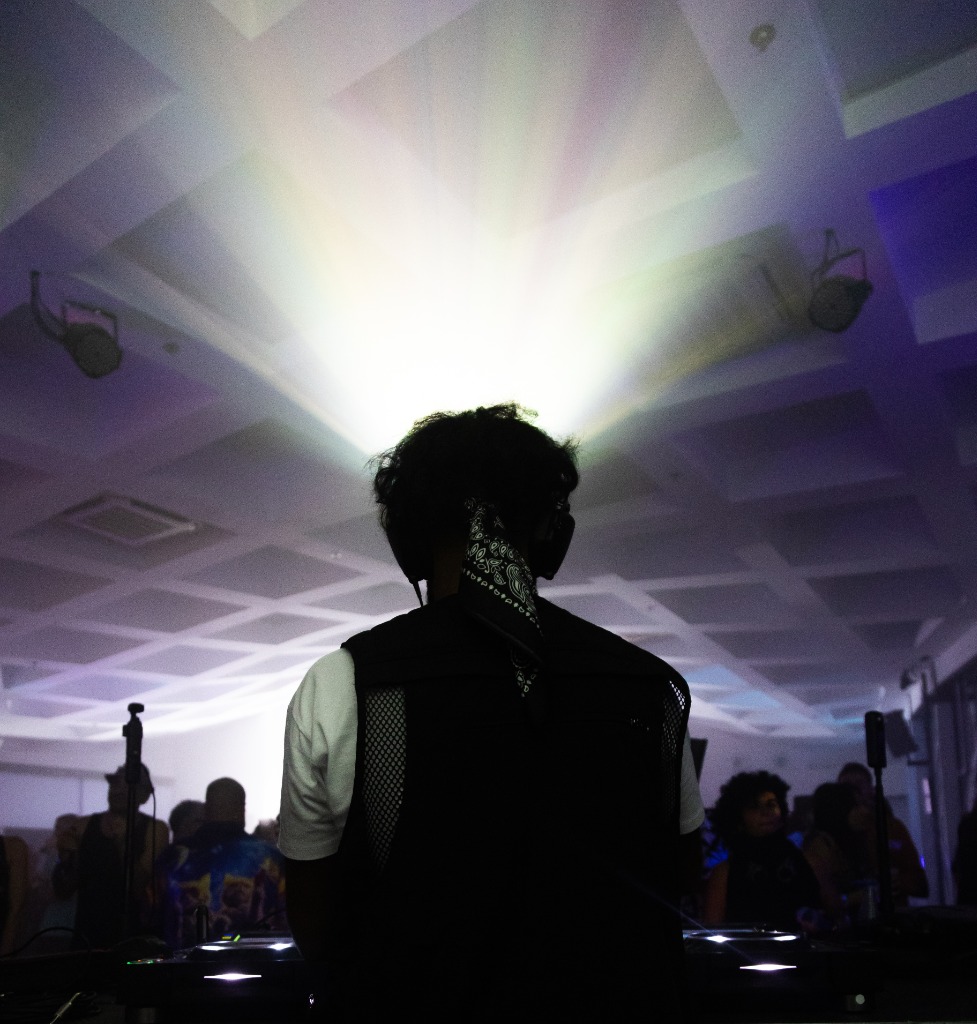 Bobby Lyte behind the decks